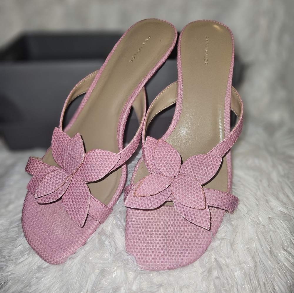 Ann Taylor Pink Woven Sandals with Floral Design